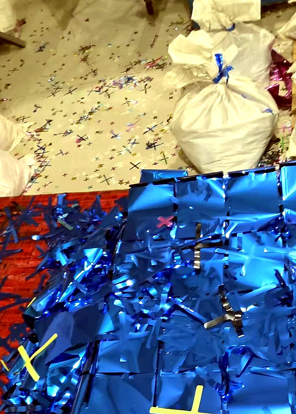 Blue foil fringe product