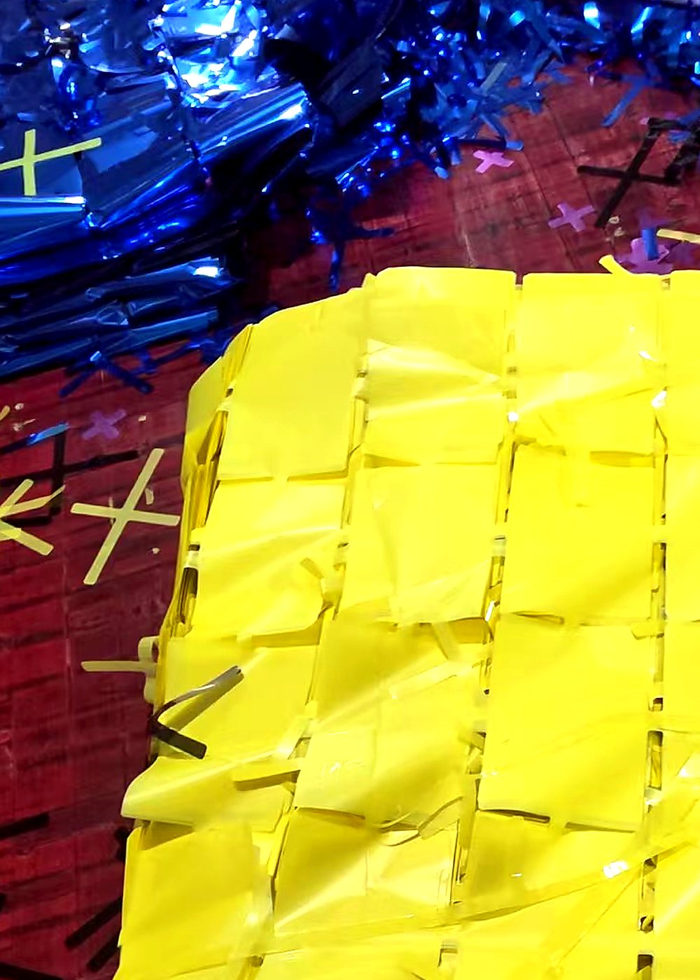 Yellow foil fringe product